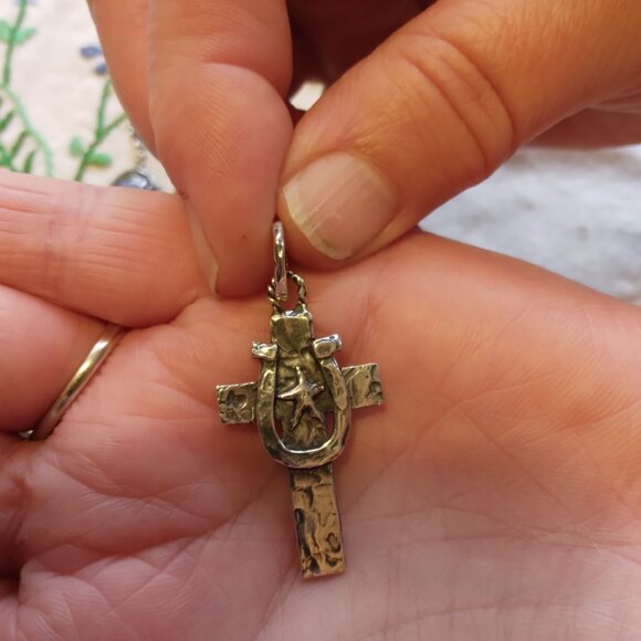 Horseshoe and Star Cross, Sterling Silver Southwest Cross by Cathy Dailey - Picture 5 of 5